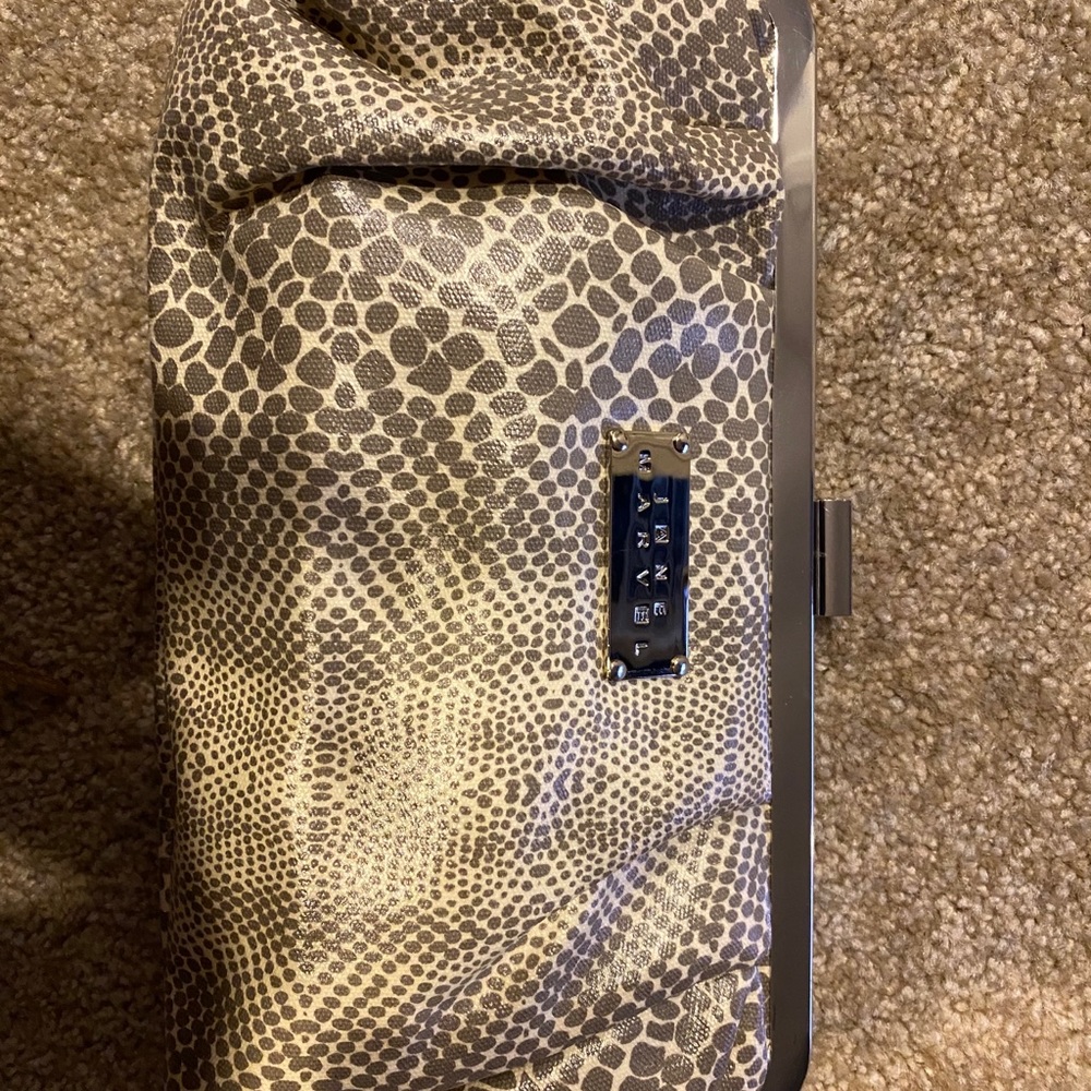 Jane Marvel Clutch